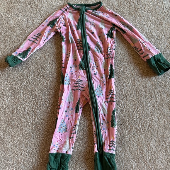 Little Sleepies Onesie, size 3-6 months - Picture 1 of 3